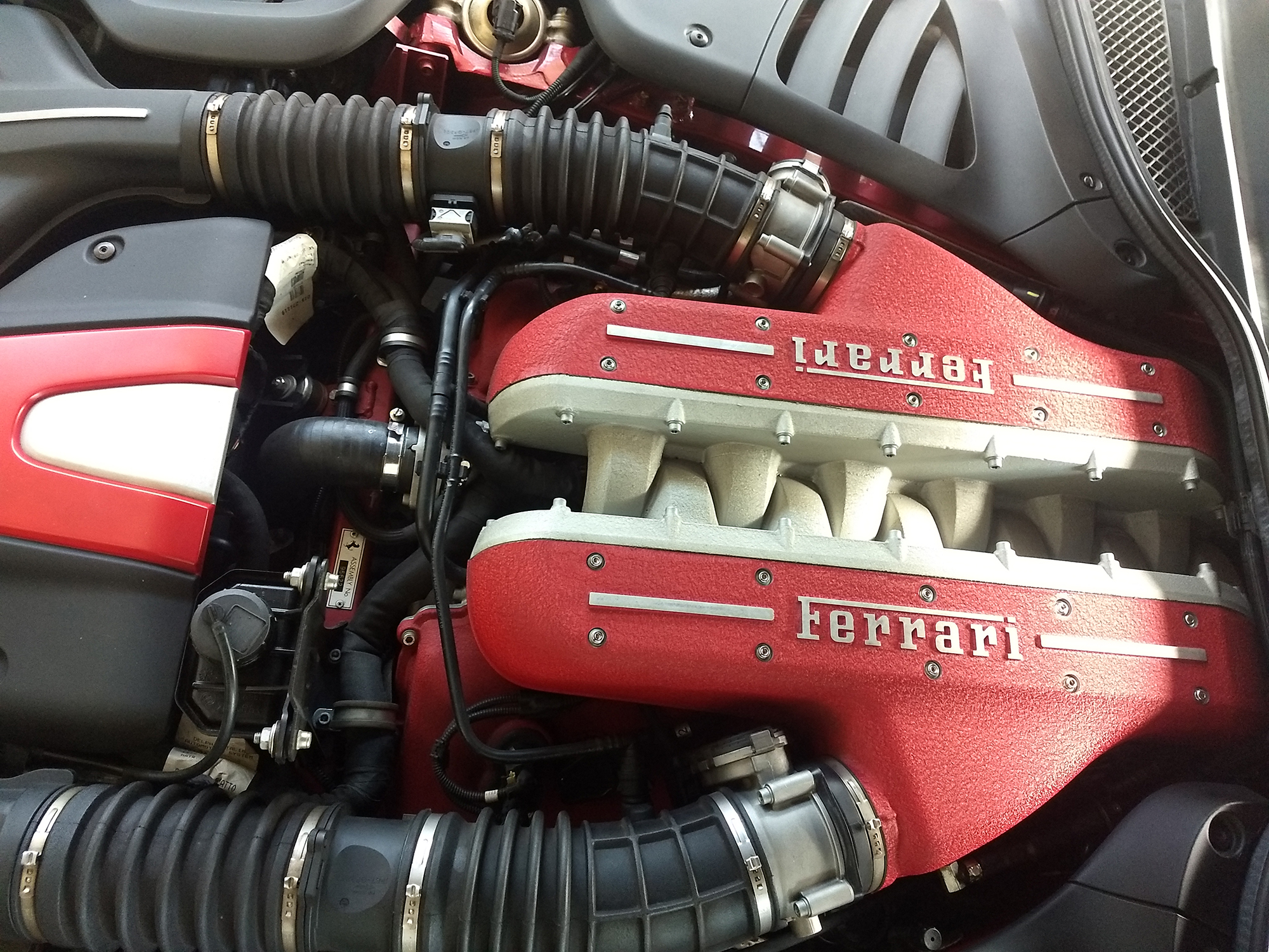 Riparazione a motore Ferrari